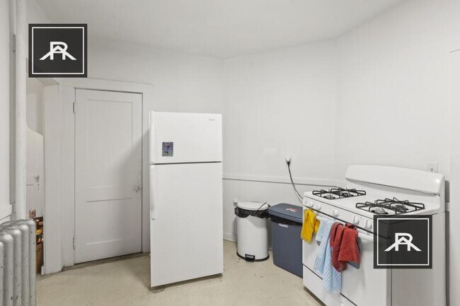 Building Photo - 3 bedroom in Brighton MA 02135