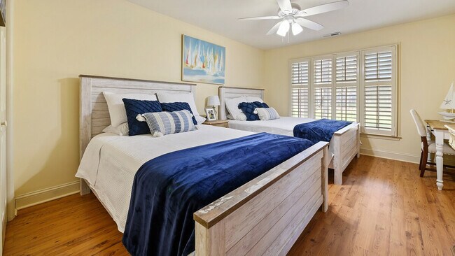 Building Photo - 14 Stillwood Dr