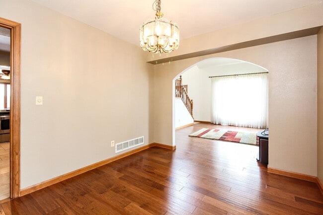 Building Photo - Spacious 3-Bedroom Home with Unfinished Basement in Prime Midtown Fort Collins Location
