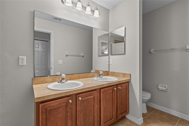 Building Photo - 2309 Norwood Pl