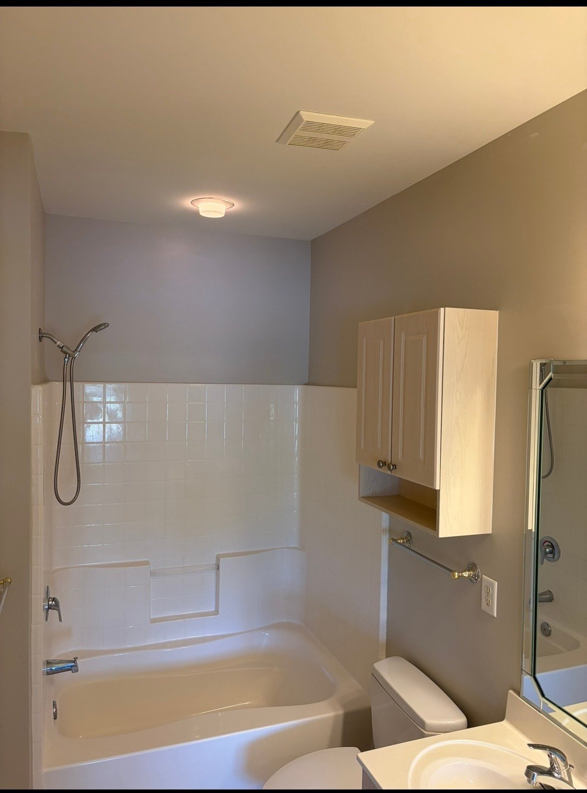Building Photo - 4828 Magnolia Lake Dr
