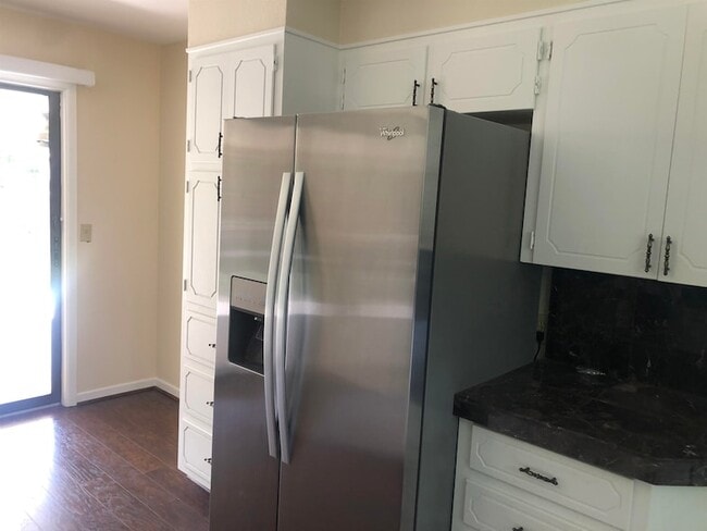 Building Photo - 268 Quail