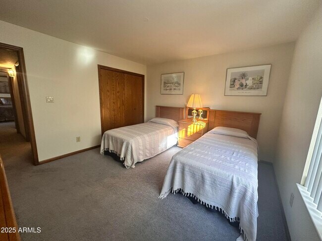 Building Photo - 16615 E Gunsight Dr
