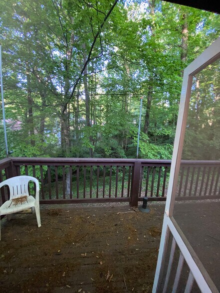 Building Photo - 5512 Estates Court