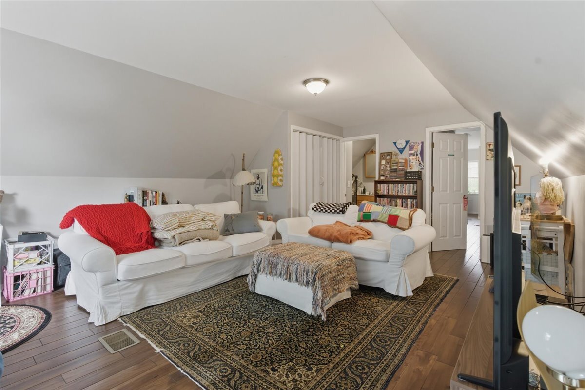 Building Photo - 3727 N Ashland Ave