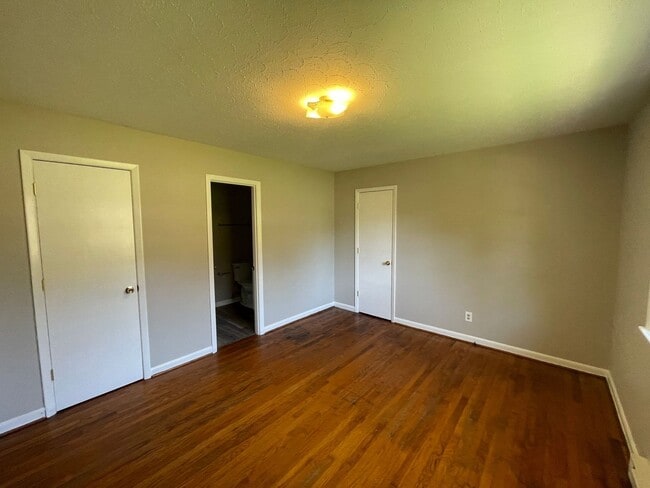 Building Photo - SHJ296-603 Lark Drive