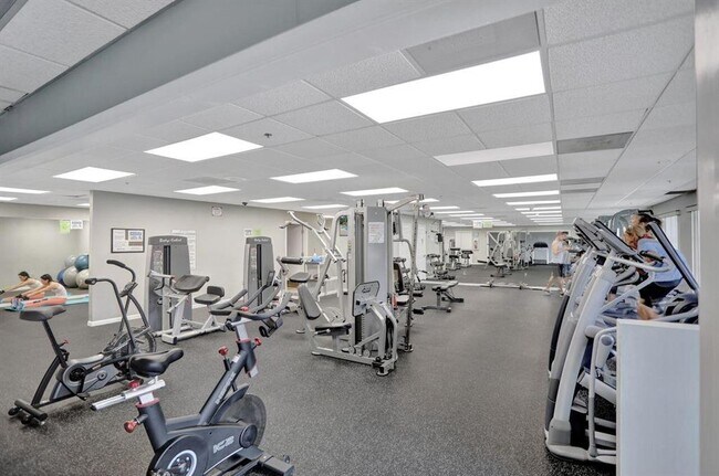 Building Photo - 1713 Carriage Brooke Dr