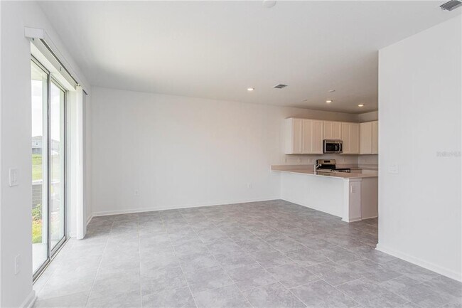 Building Photo - 3227 Laurent Lp