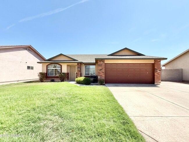 Primary Photo - 2321 E Remington Pl