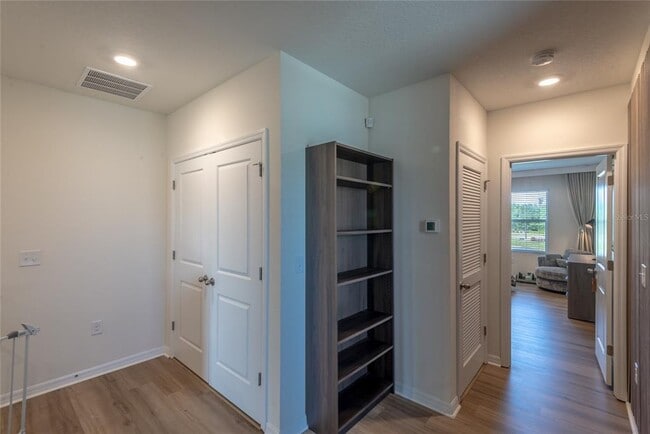 Building Photo - 3005 Suncoast Blend Dr