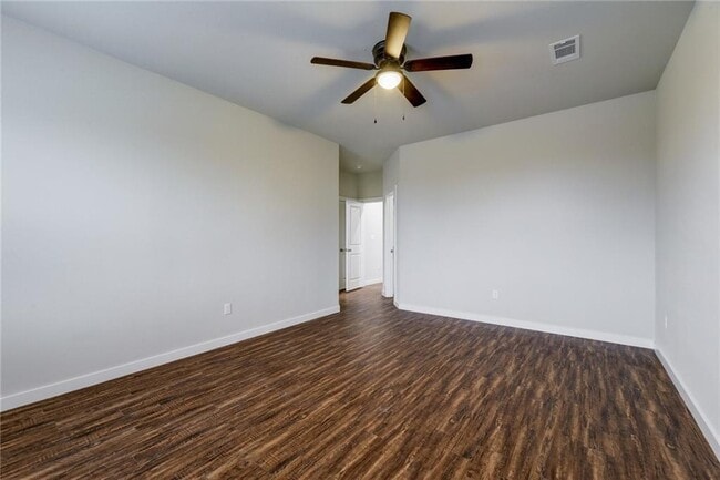 Building Photo - 906 Quartz Ct