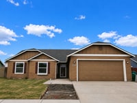 Building Photo - 3 Bed Home with Attached Garage