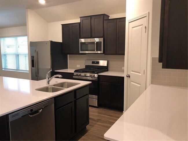 Building Photo - 3357 Pauling Loop