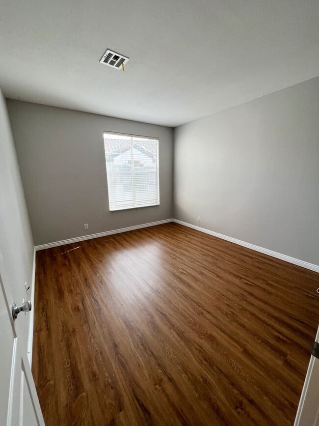 Building Photo - 2BR/2BA Upper level Condo @ Camino Villas in Carmel Valley