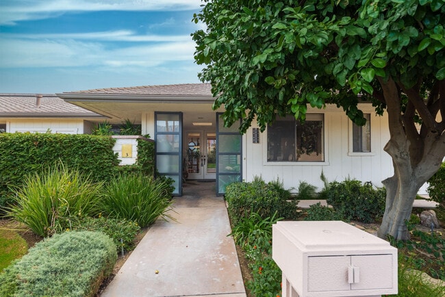 Building Photo - 3 Cornell Dr