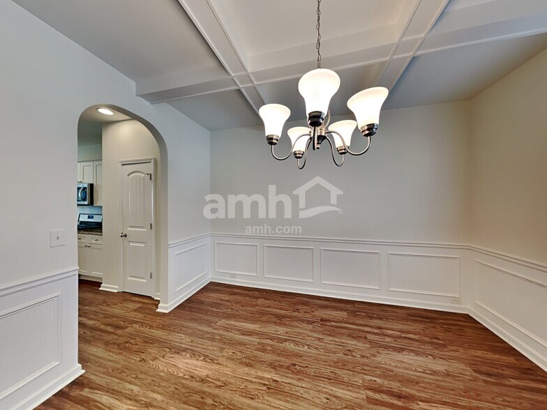 Building Photo - 82 Torero Trail