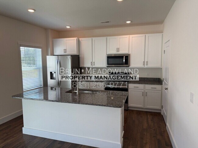 Building Photo - 2424 Limelight Ln