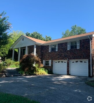 Building Photo - 9836 Bob Gray Rd