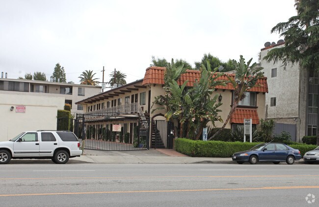 Primary Photo - 4436 Woodman Avenue Apartments