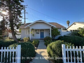 Building Photo - Beautiful 2BD / 1BA in Monrovia with Parking!