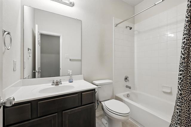 Building Photo - 1813 6th St