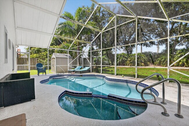 Building Photo - 1891 Oak Berry Cir