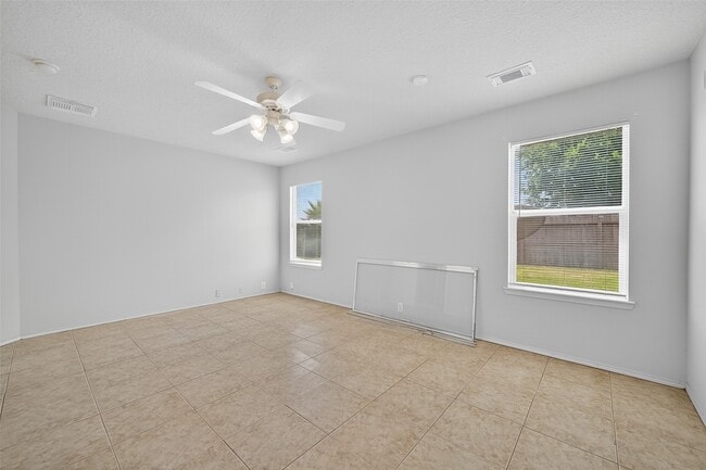 Building Photo - 15003 Sugar Sands Dr