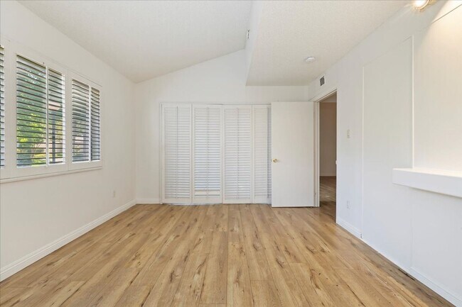 Building Photo - 4BR/3BA Condo in Canyon Crest Near UCR