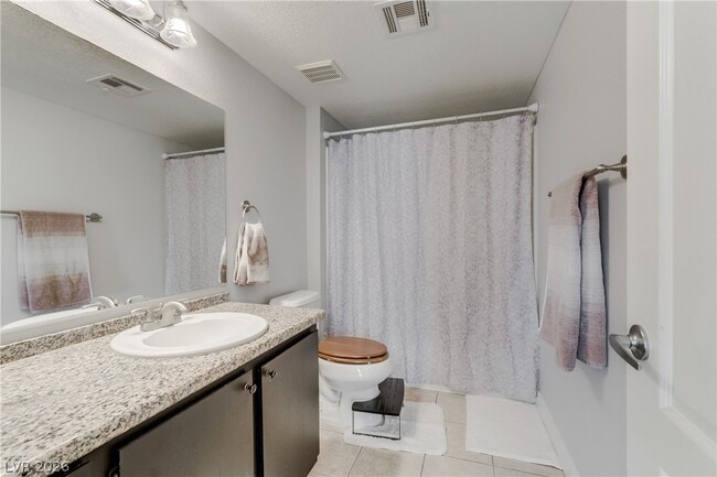 Building Photo - 5055 W Hacienda Ave