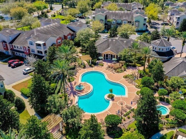 Building Photo - IMMACULATE 2nd Story condominium with so many upgrades it stands out from all of the rest.