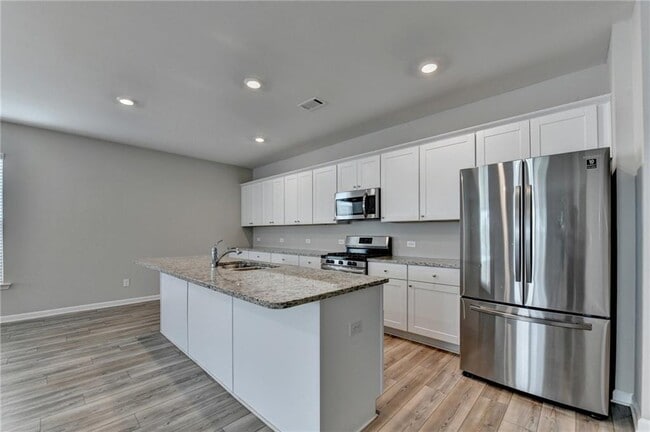Building Photo - 4335 Magpie Dr