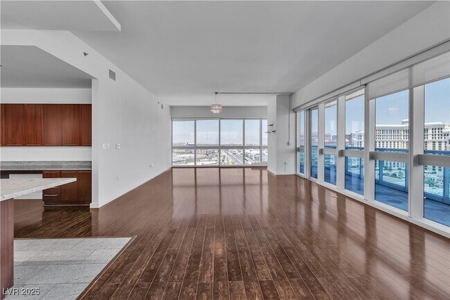 Building Photo - 4471 Dean Martin Dr