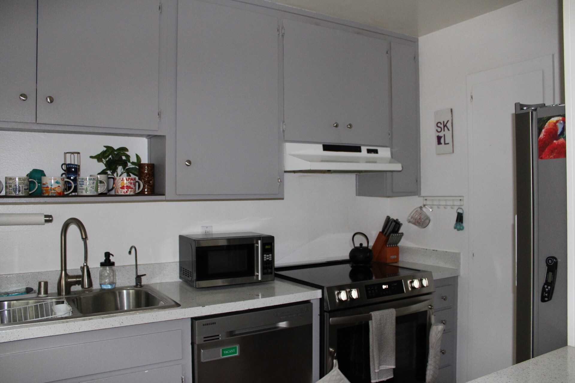 kitchen - 4099 Huerfano Ave