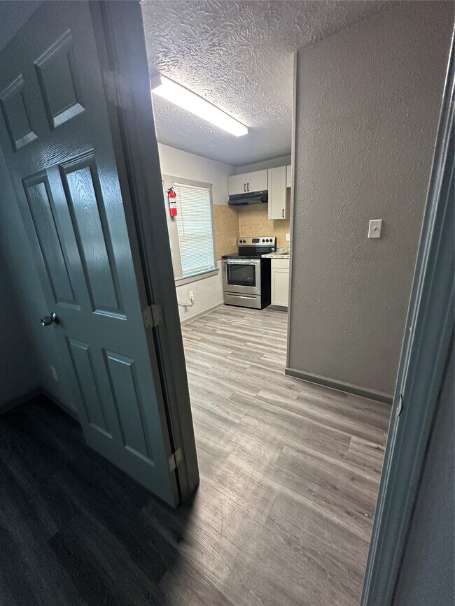 Building Photo - 2419 Pannell St