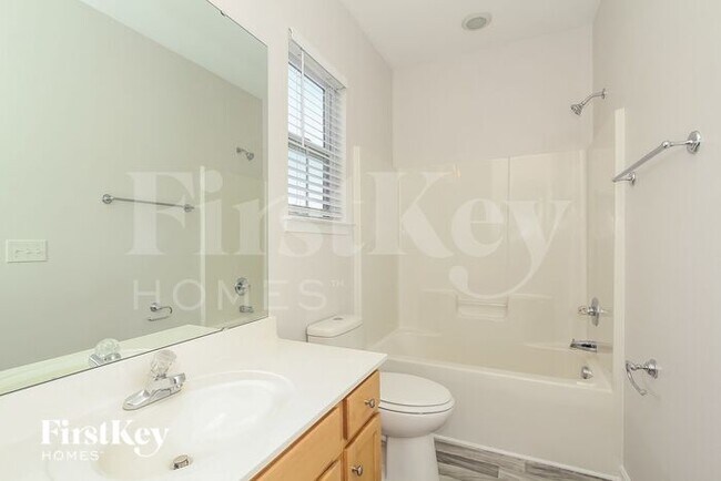 Building Photo - 107 Kensington St