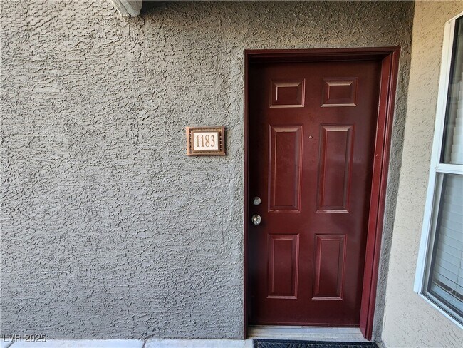 Building Photo - 5055 W Hacienda Ave