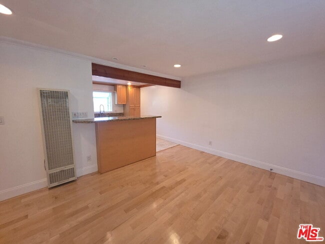 Building Photo - 309 Broadway St