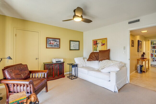 Building Photo - 21 Walking Diamond Dr