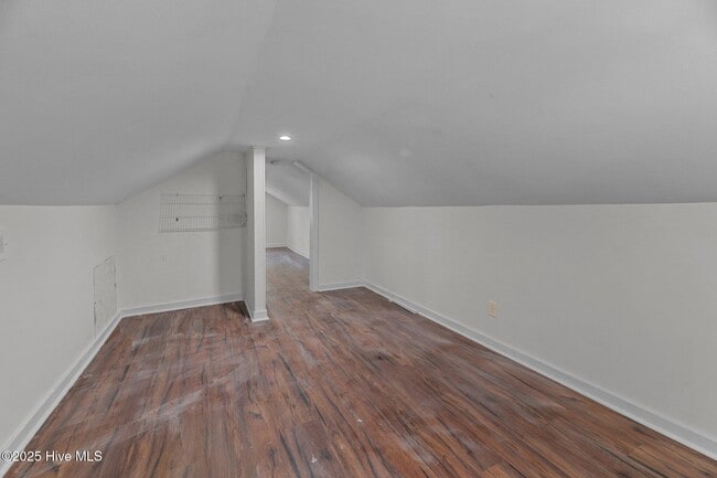 Building Photo - 209 Ellington St
