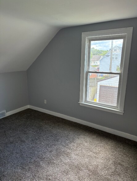 Building Photo - 151 Whitehall Ave