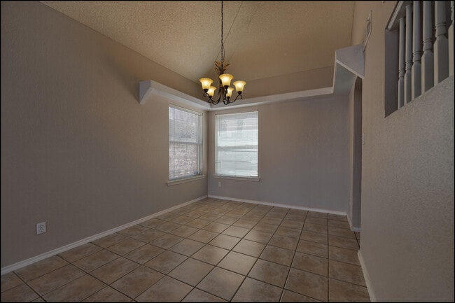 Building Photo - 7456 Luz De Lumbre Ave