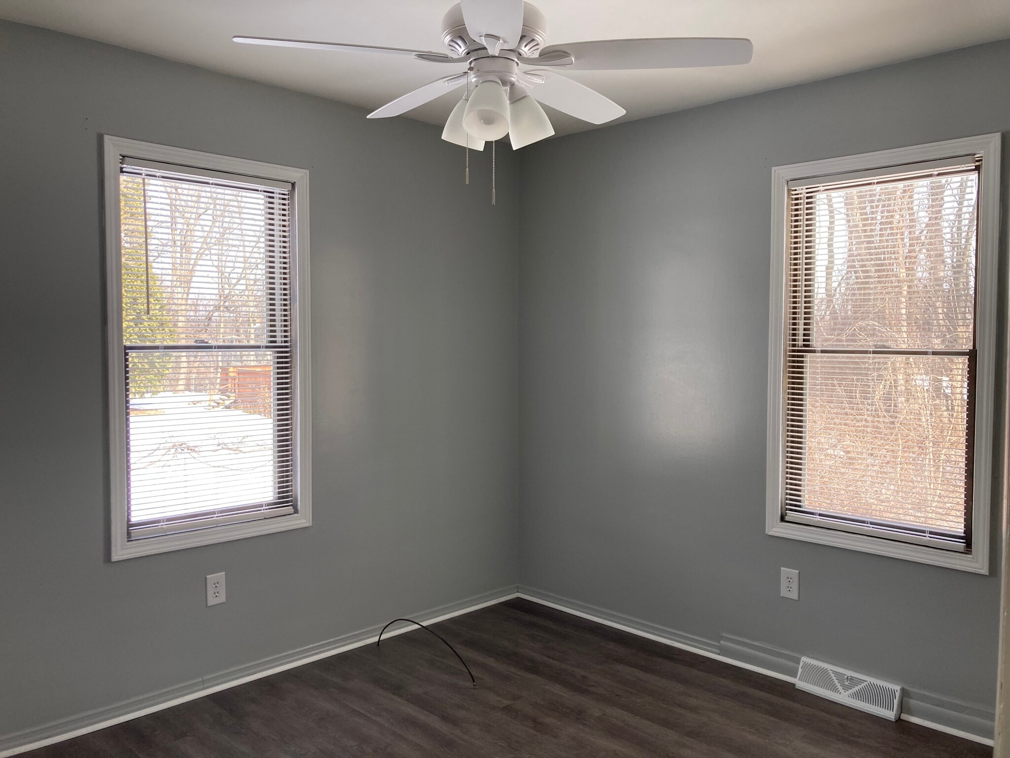 Back Bedroom - 816 14th Ave