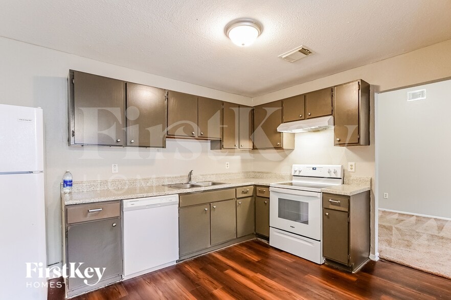 Building Photo - 6356 Porterway Dr