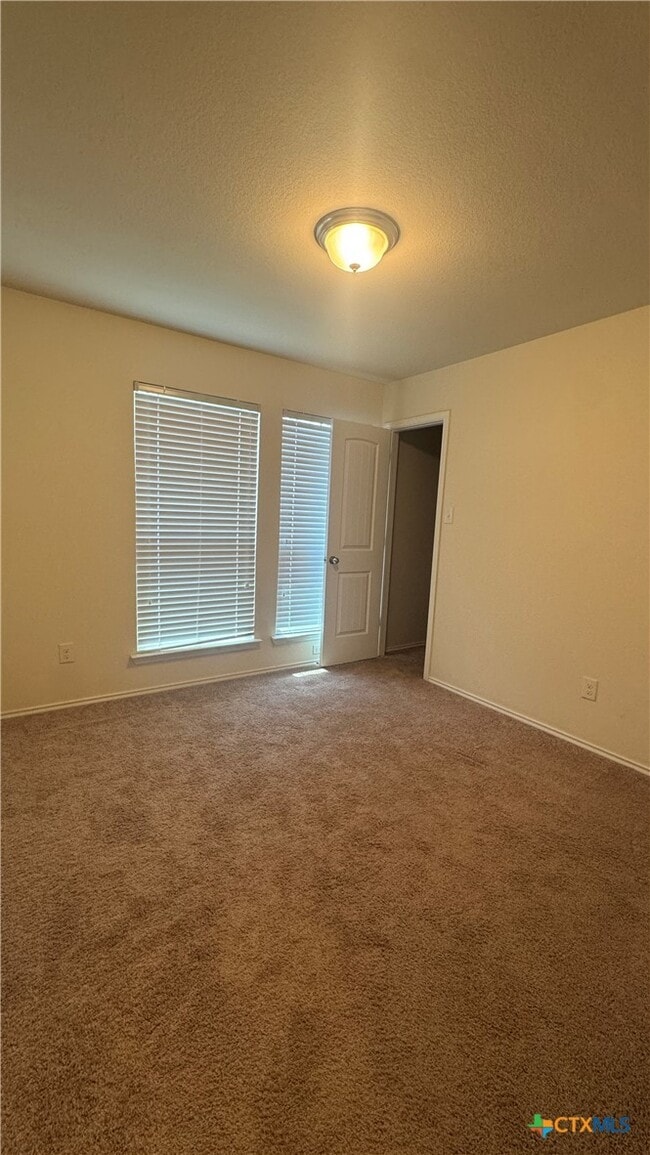 Building Photo - 5305 Fenton Ln