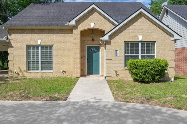 Building Photo - 125 Pine St