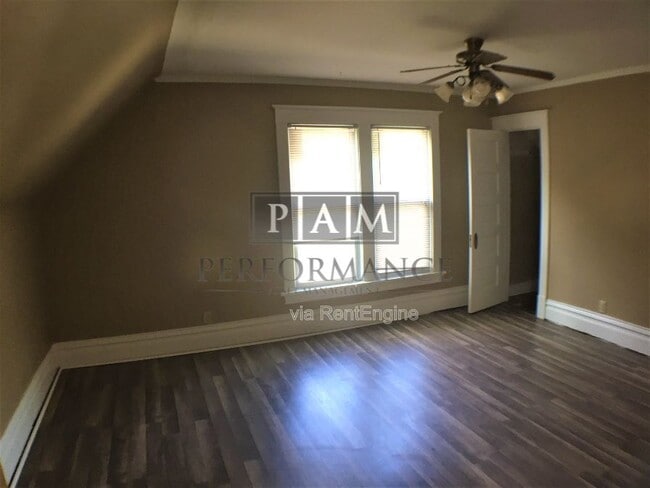 Building Photo - 1132 S 57th St