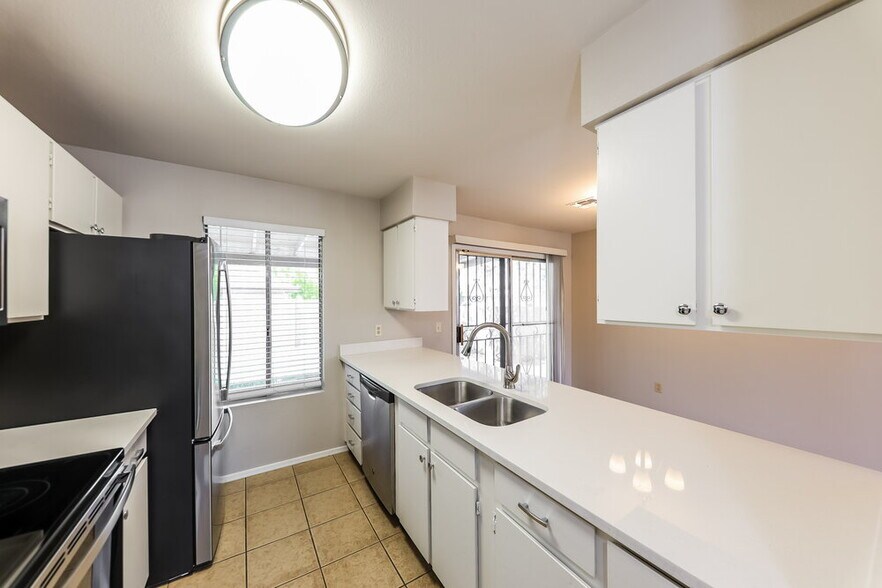 Building Photo - 20814 N 31st Dr
