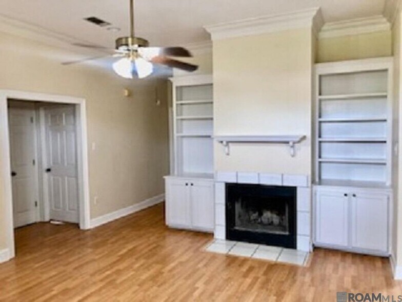 Building Photo - 38159 Willow Lake E Ave