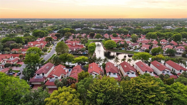 Building Photo - 21944 Town Pl Dr