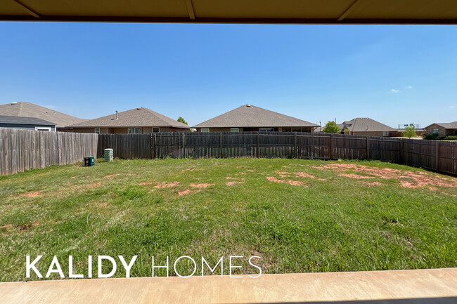 Building Photo - 4812 Crystal Hill Dr